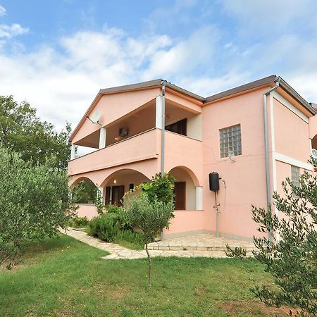 Apartments Marta Starigrad Paklenica Rom bilde