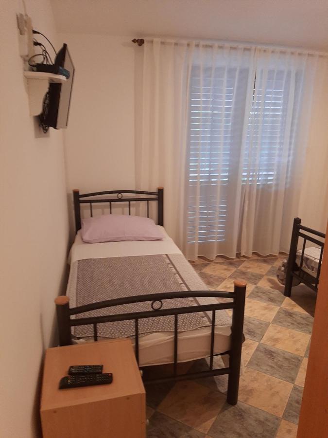 Apartments Marta Starigrad Paklenica Eksteriør bilde