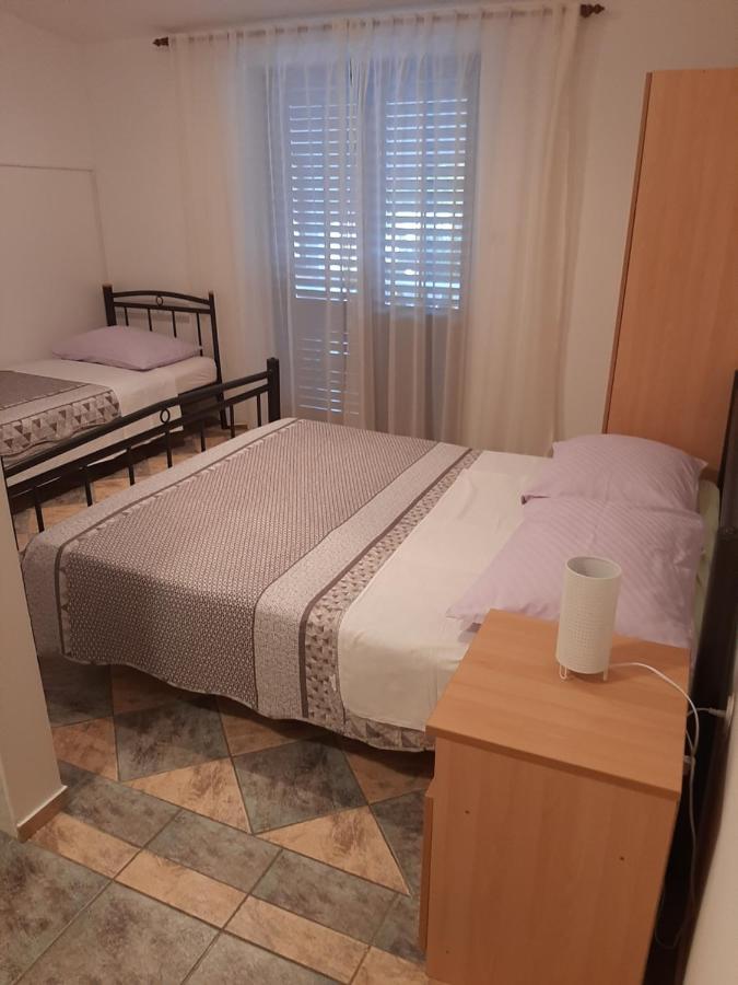Apartments Marta Starigrad Paklenica Eksteriør bilde