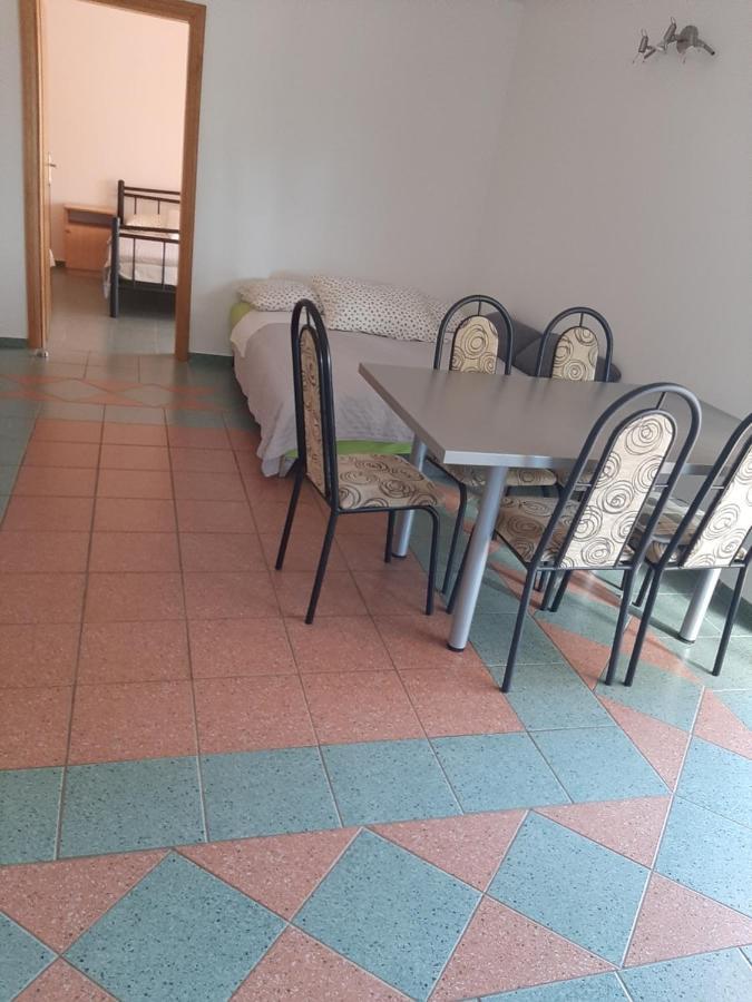 Apartments Marta Starigrad Paklenica Eksteriør bilde