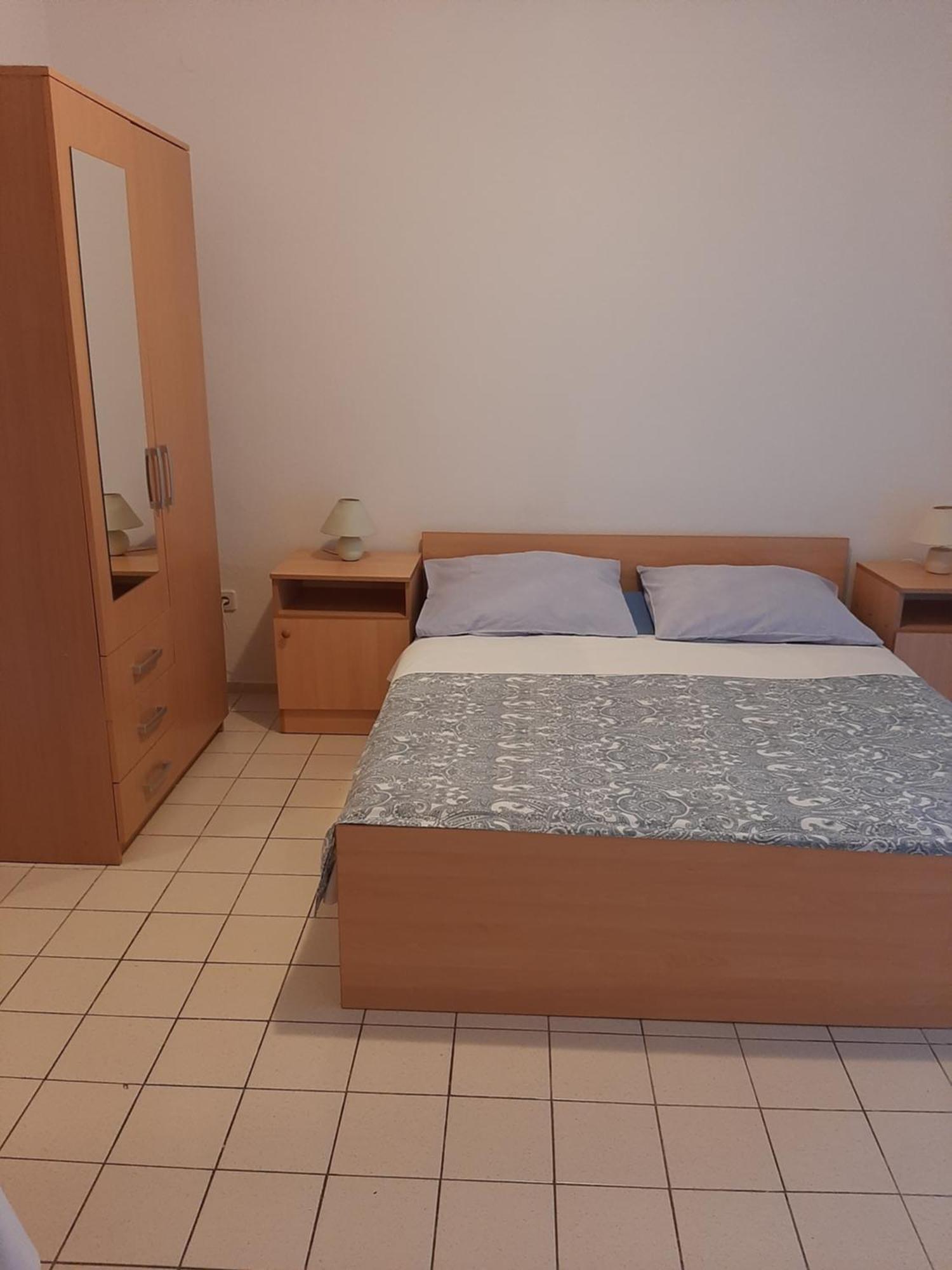 Apartments Marta Starigrad Paklenica Rom bilde