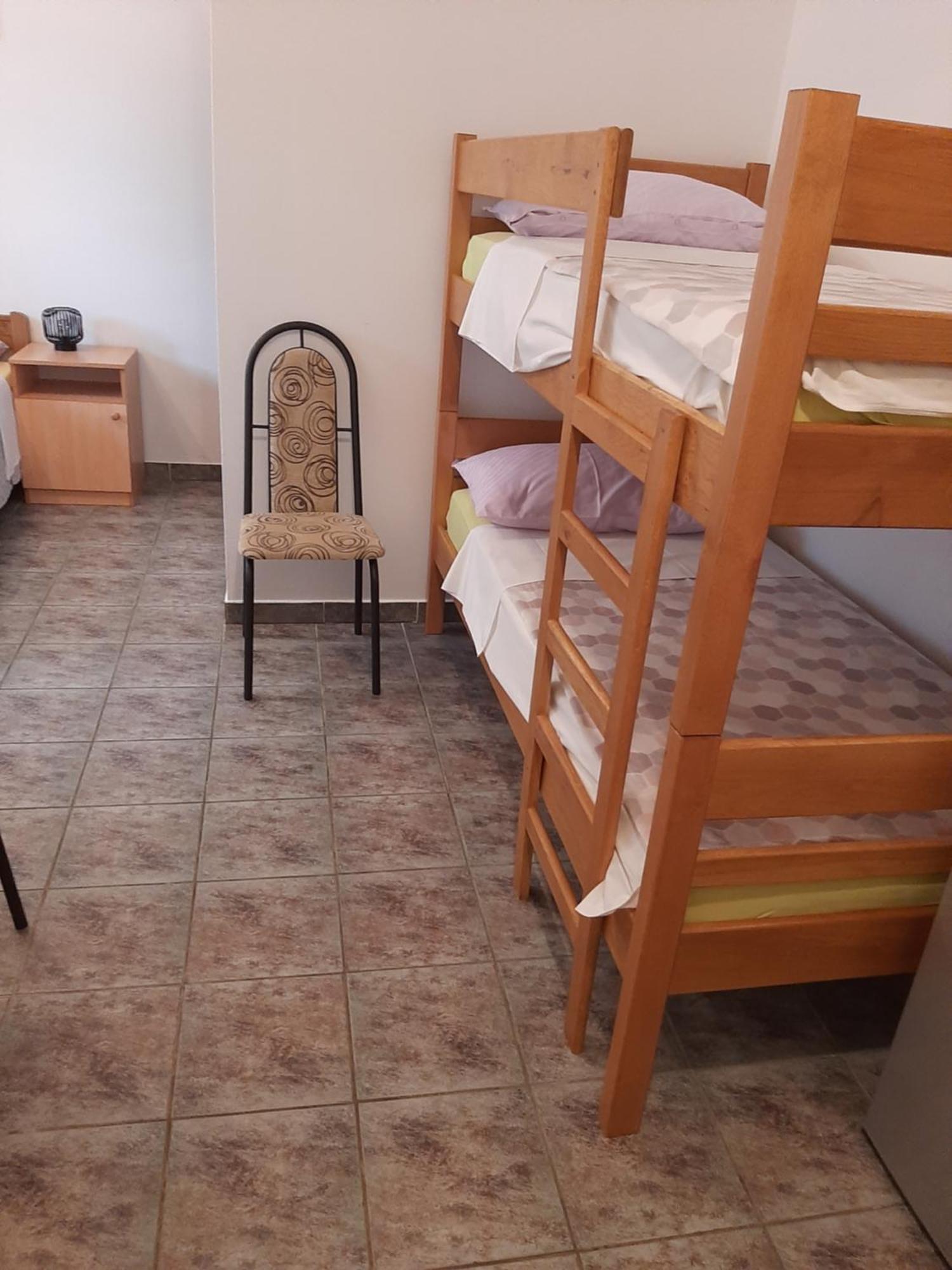 Apartments Marta Starigrad Paklenica Rom bilde