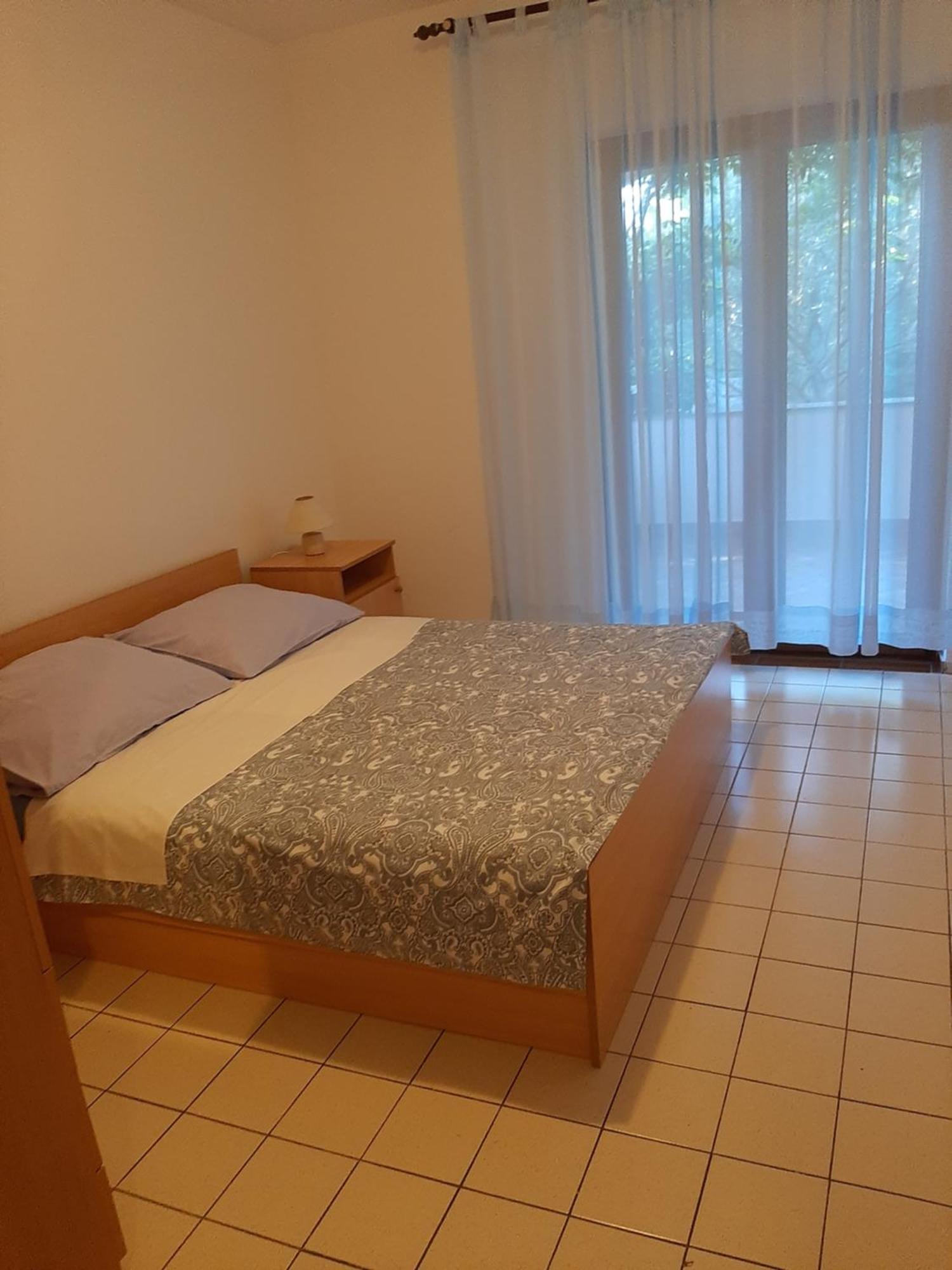 Apartments Marta Starigrad Paklenica Rom bilde