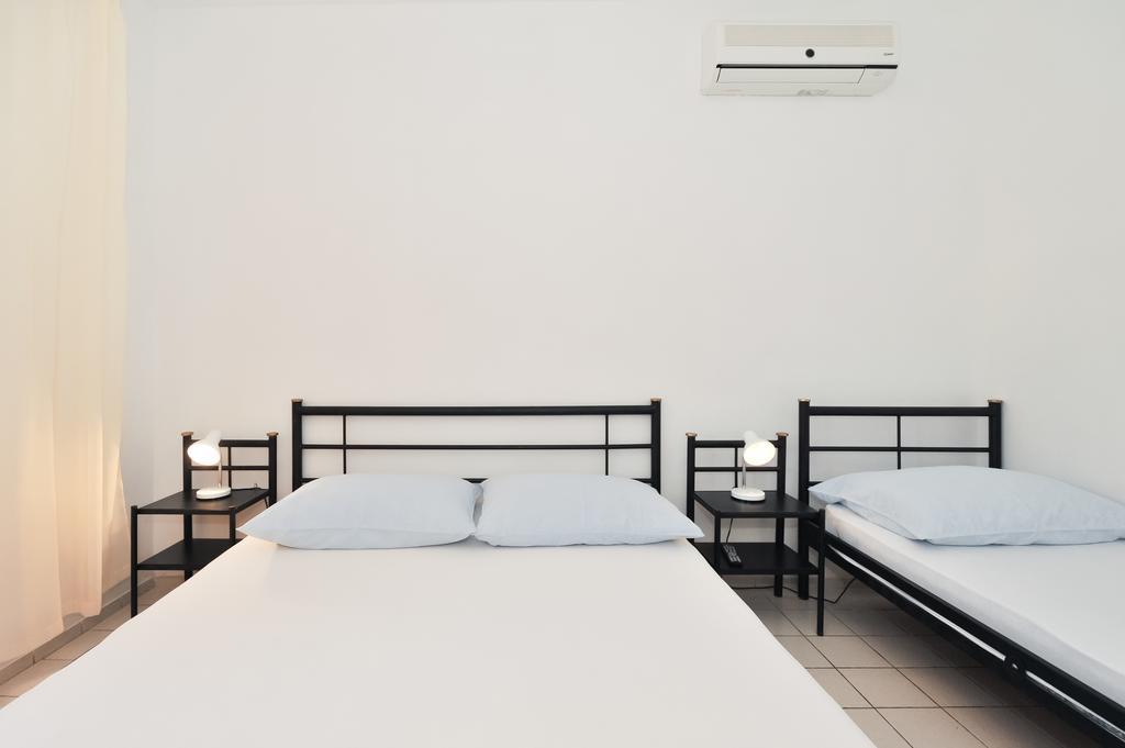 Apartments Marta Starigrad Paklenica Rom bilde